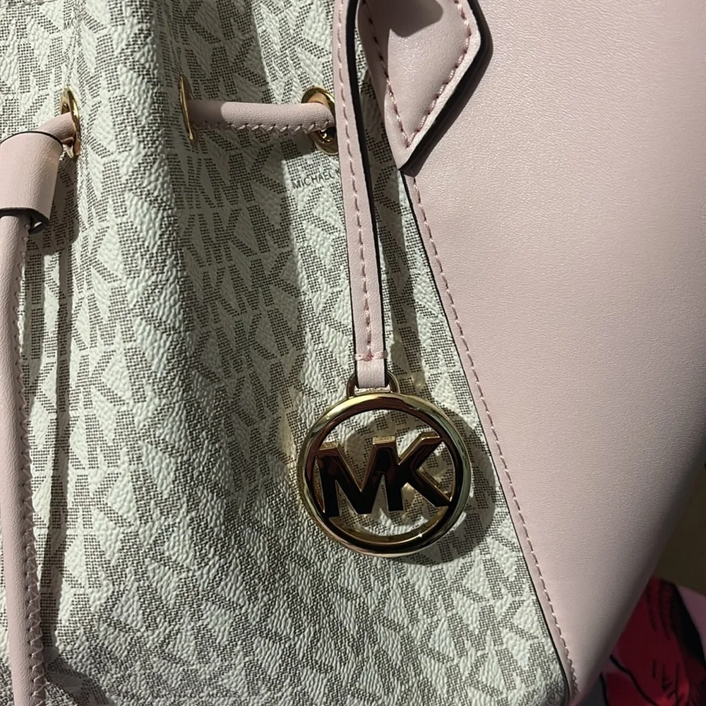 NWT Michael Kors Phoebe Large Draw String Bucket Grab Bag - Picture 8 of 8